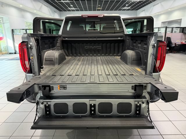 Used 2023 GMC Sierra 1500 SLT w/ SLT Premium Plus Package AWD/4WD image 11