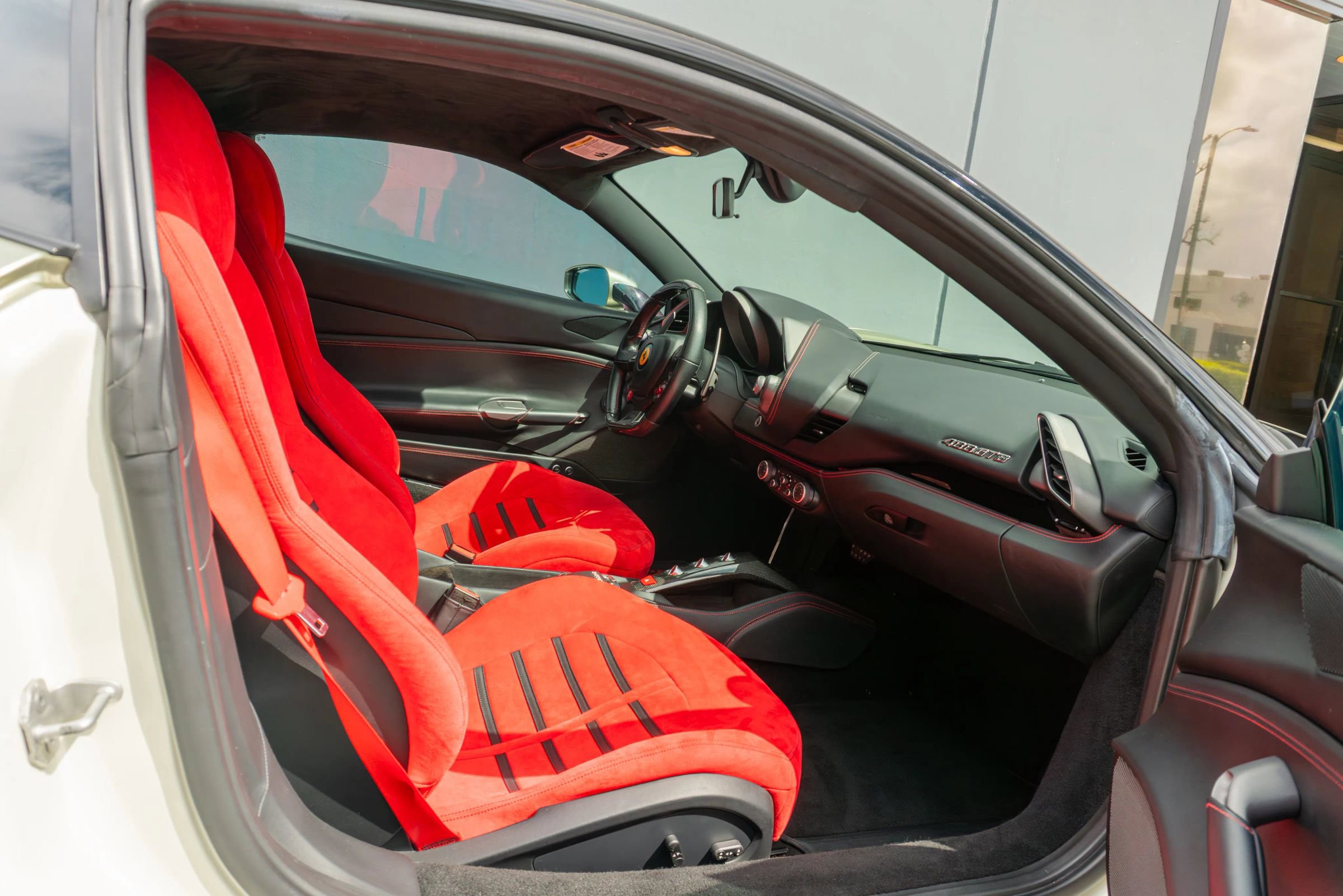 Used 2018 Ferrari 488 GTB image 57