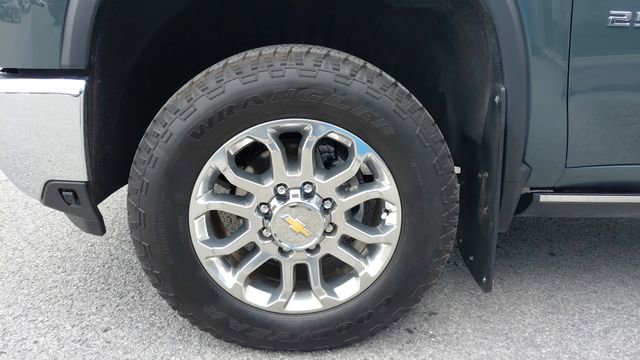 Used 2025 Chevrolet Silverado 2500 LTZ w/ LTZ Premium Package image 10