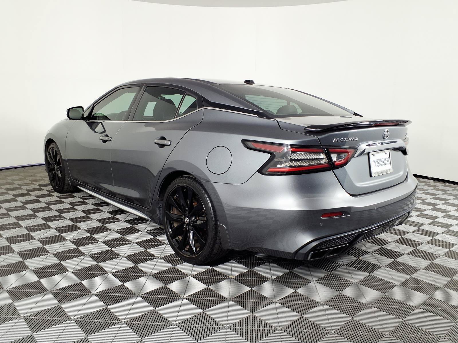 Used 2020 Nissan Maxima SR w/ Sport Mat Group FWD image 6