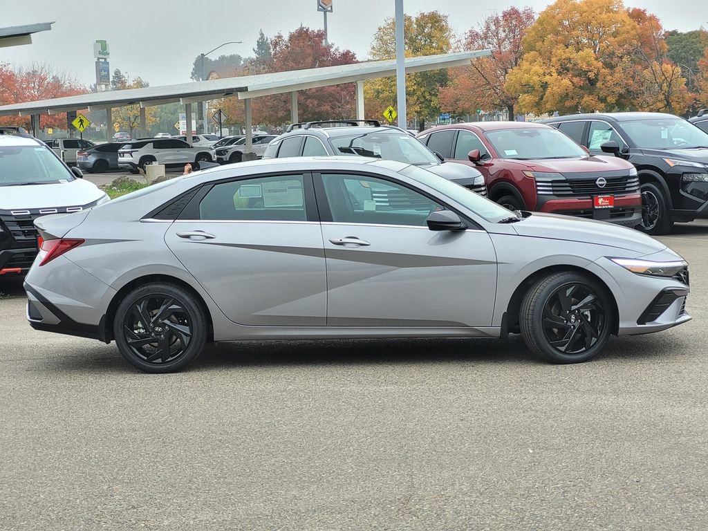 New 2026 Hyundai Elantra SEL Sport image 3