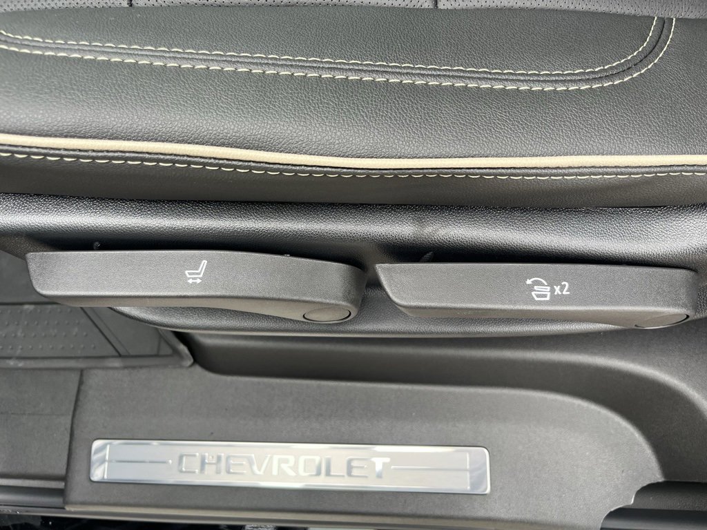 New 2026 Chevrolet Suburban Premier w/ Sun And Tow Package image 33