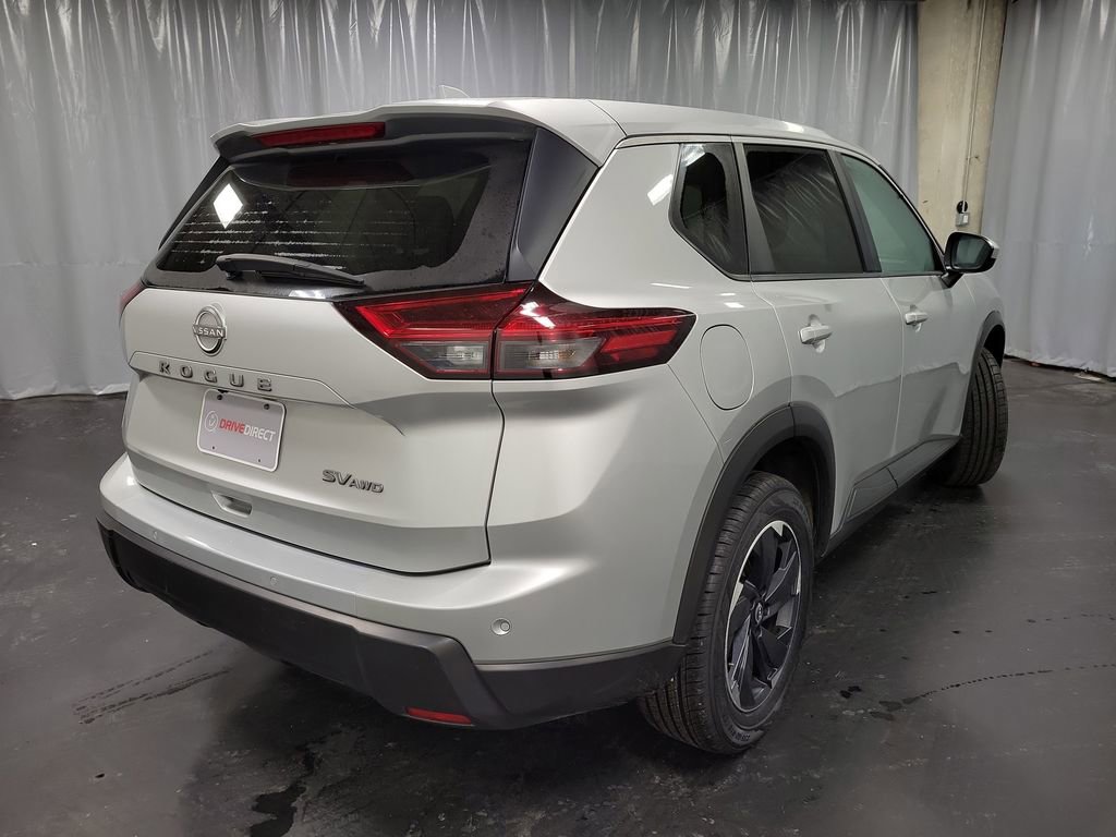 Used 2024 Nissan Rogue SV image 8