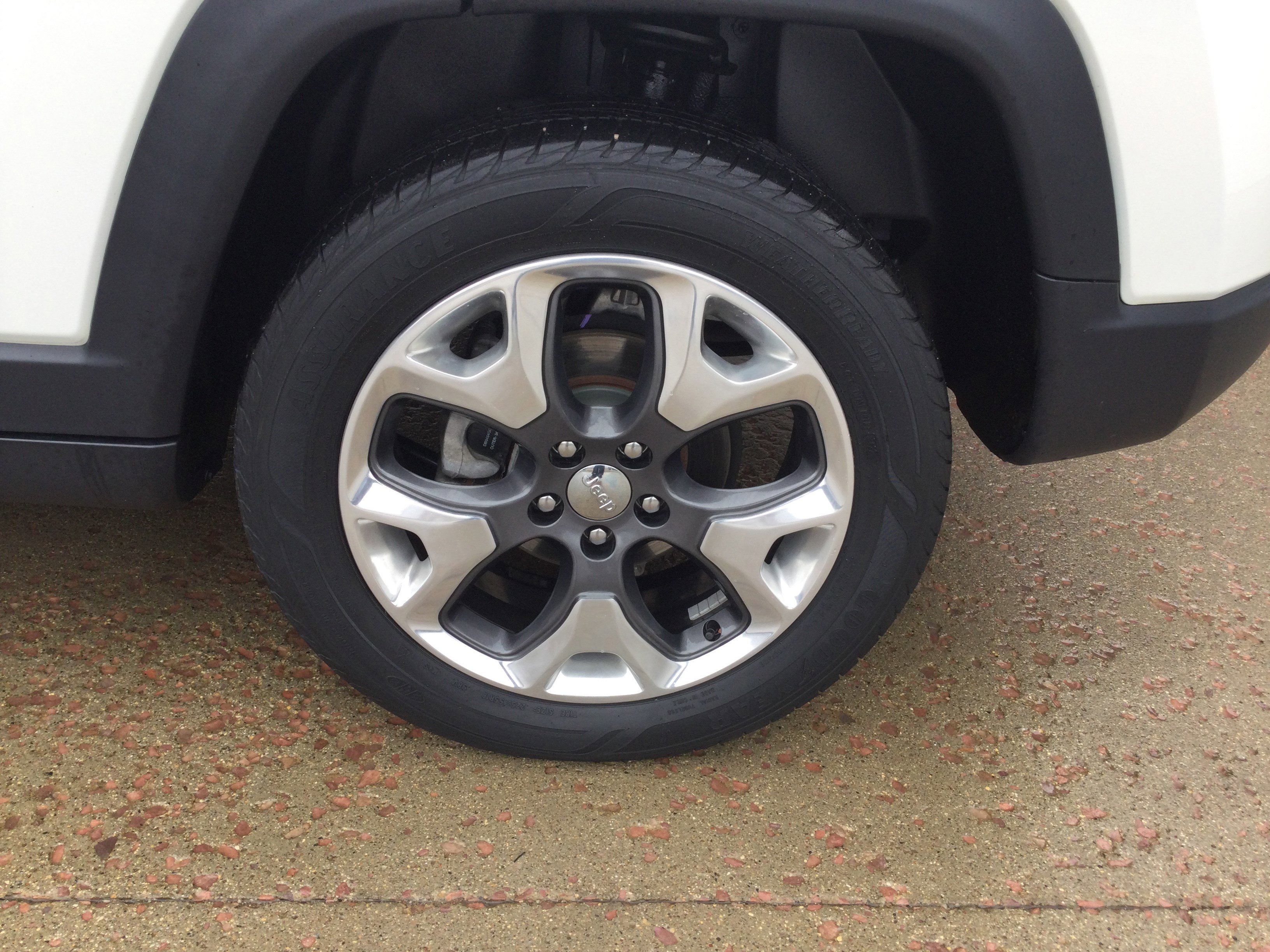 Used 2018 Jeep Compass Limited AWD/4WD image 5