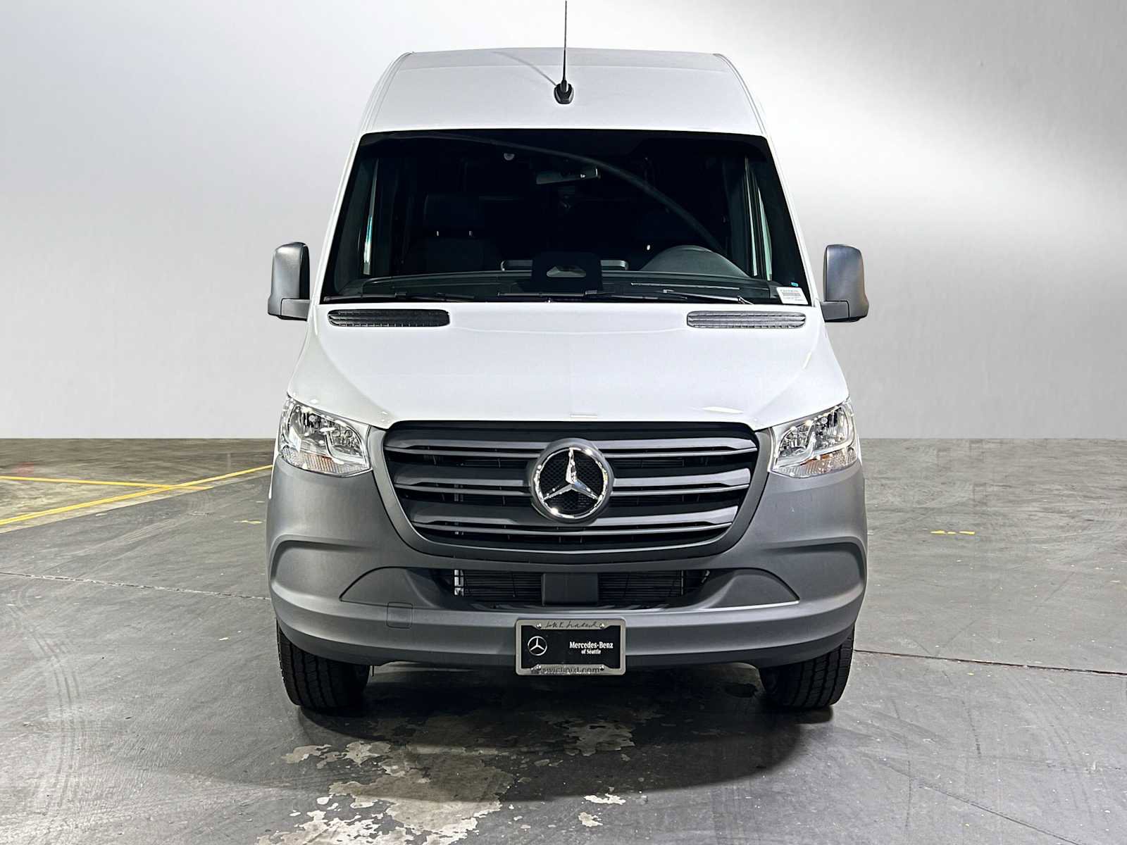 Used 2025 Mercedes-Benz Sprinter 2500 image 8