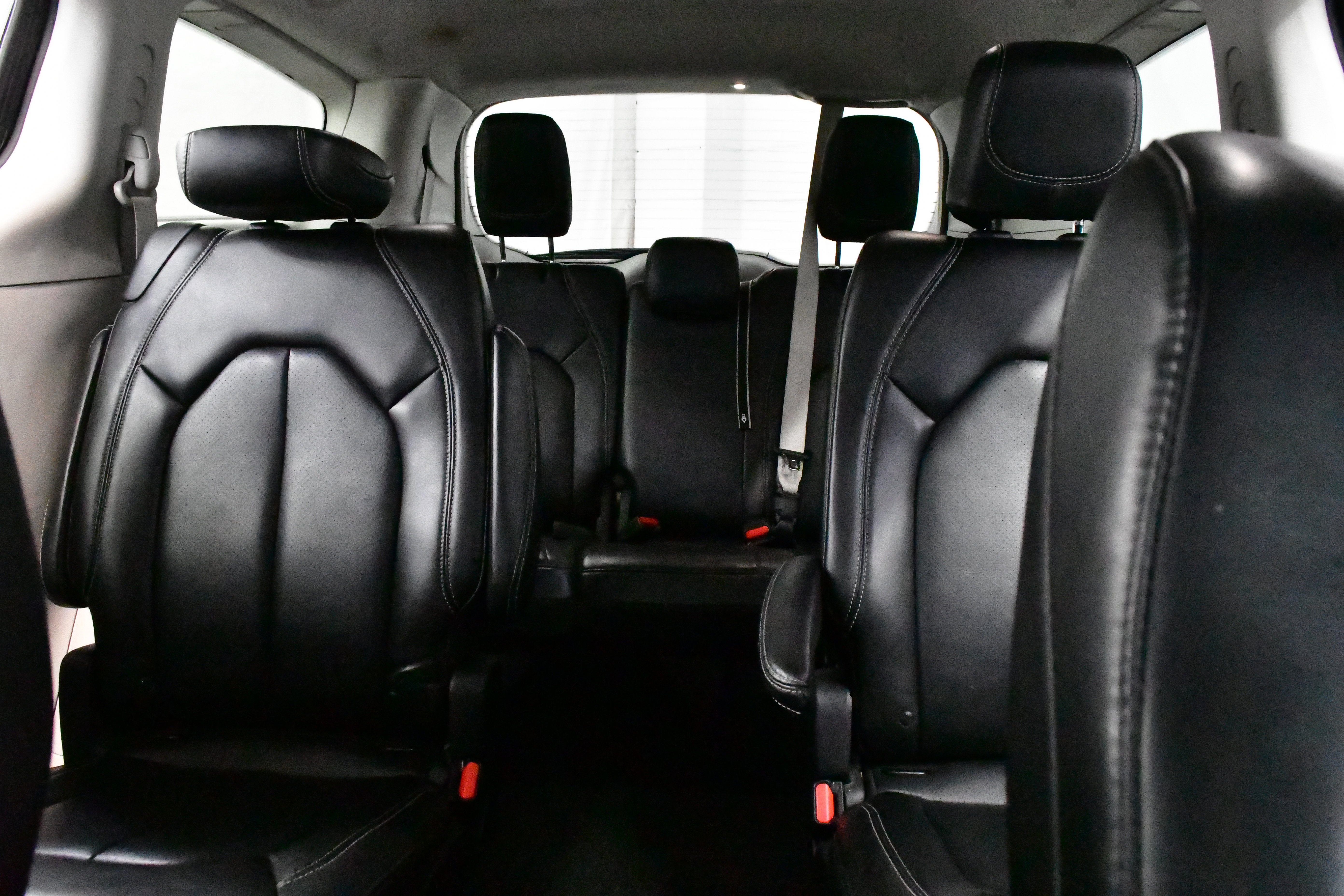 Used 2023 Chrysler Pacifica Limited image 36