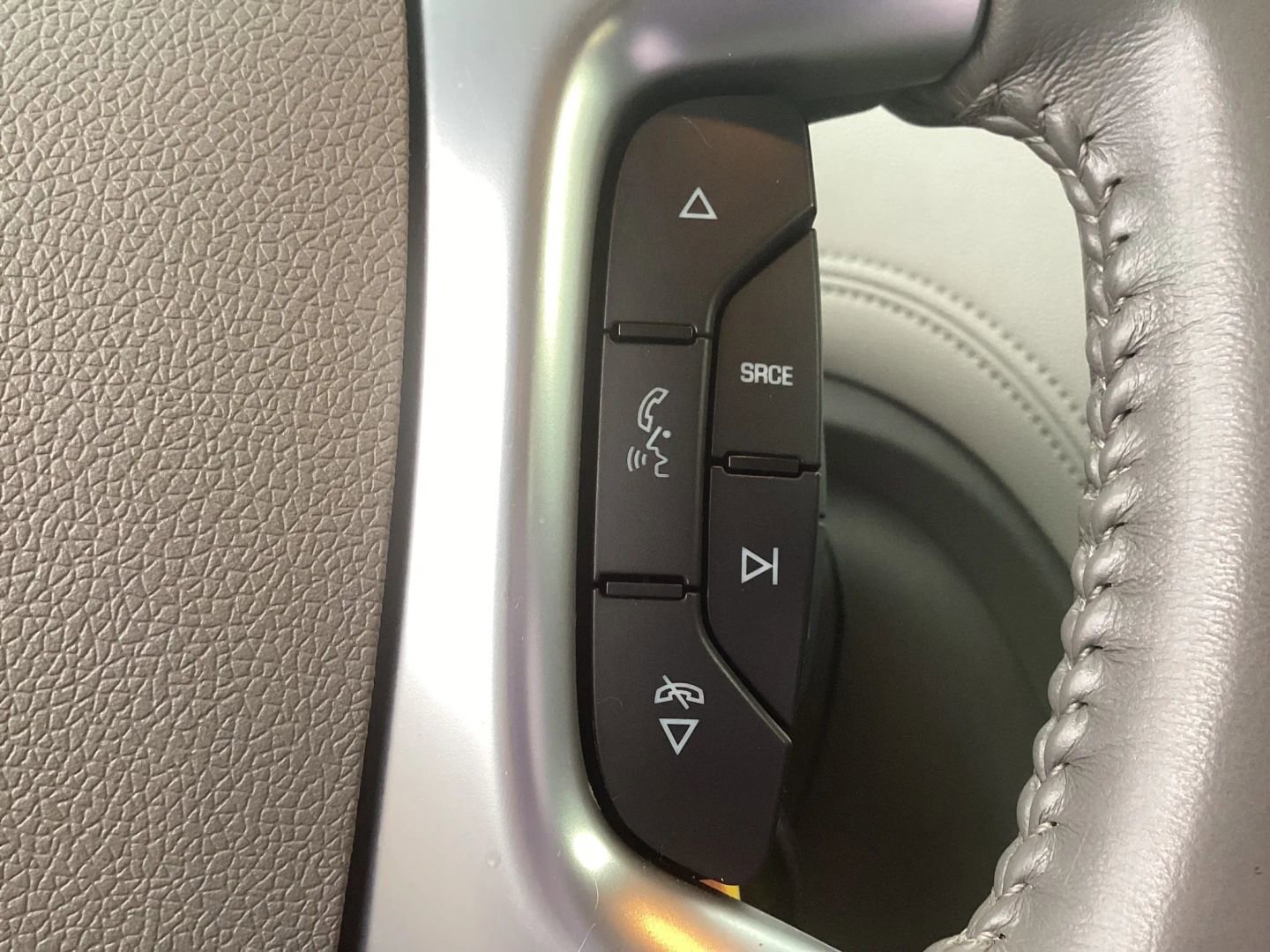 Used 2015 Chevrolet Traverse LT w/ Style and Technology Package image 31