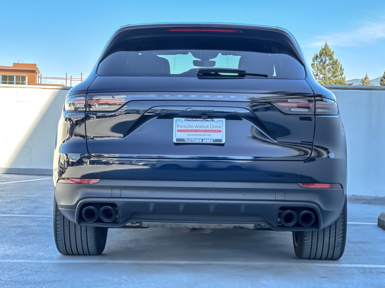 Certified 2023 Porsche Cayenne Platinum Edition image 7