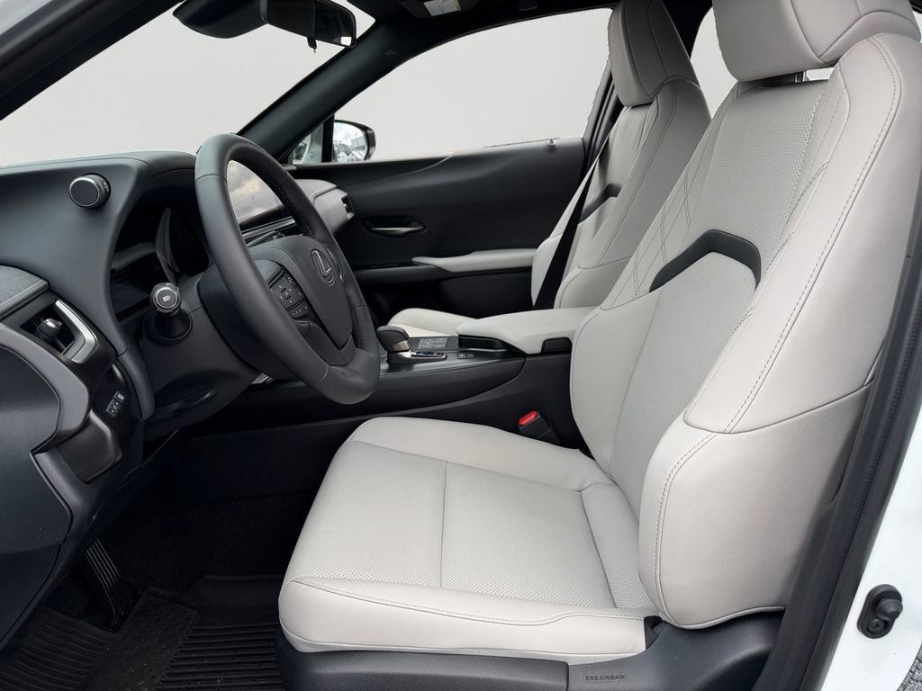 Used 2025 Lexus UX 300h AWD w/ Cold Area Package image 15