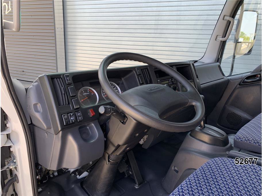 Used 2023 Isuzu NPR RWD image 28