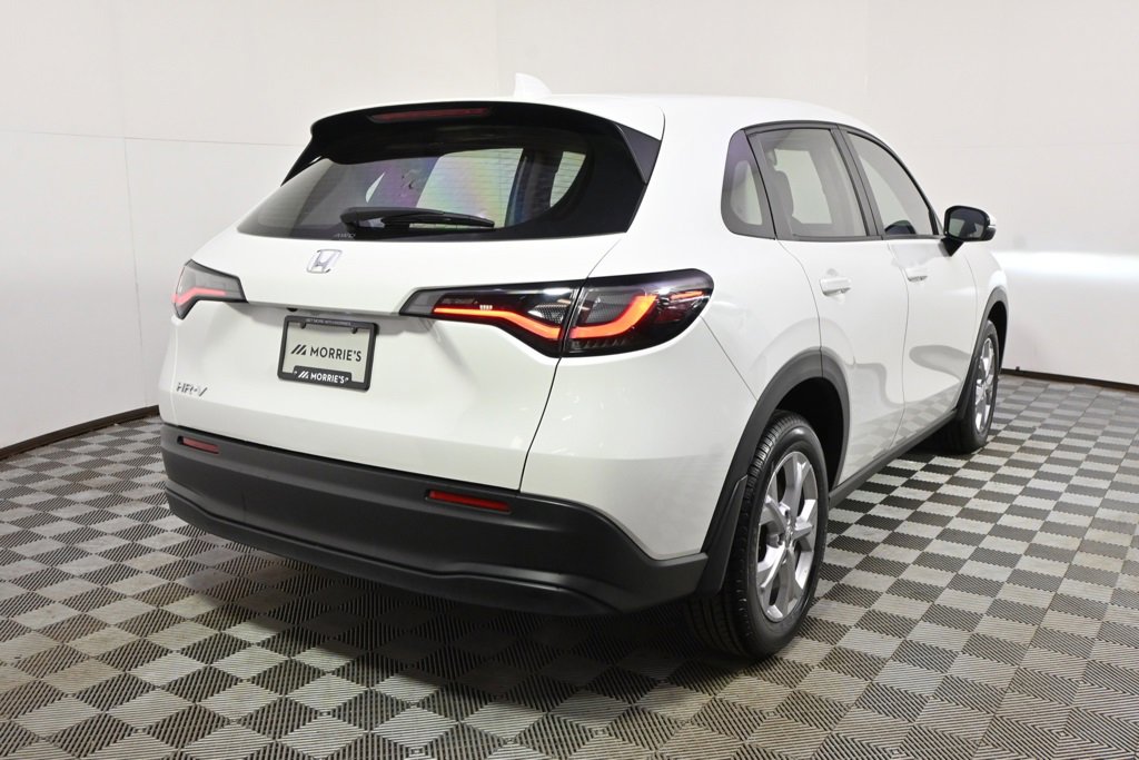 Used 2023 Honda HR-V LX image 6