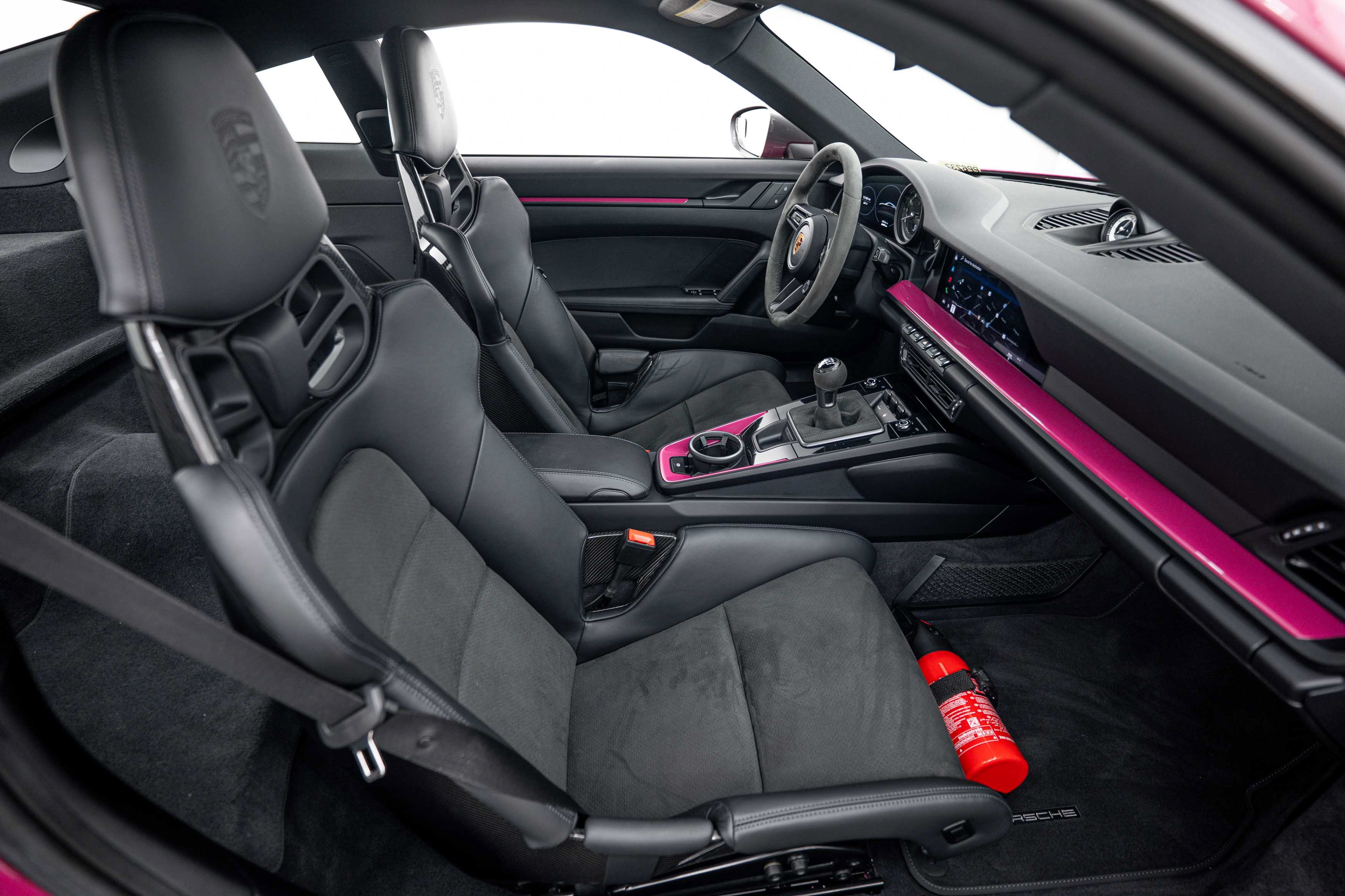 Certified 2024 Porsche 911 Carrera T RWD image 15