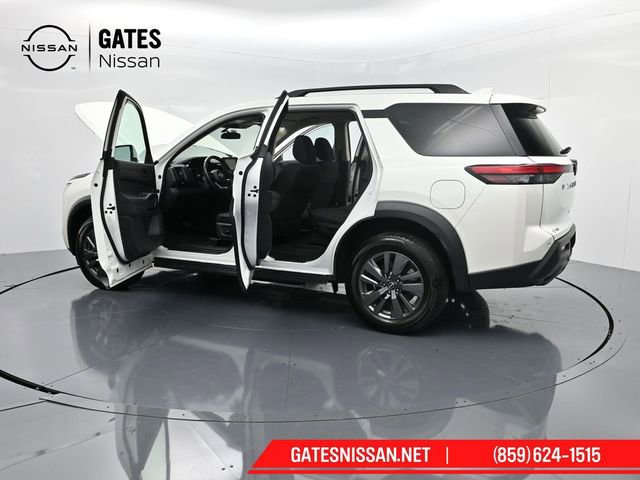 Used 2024 Nissan Pathfinder SV image 62