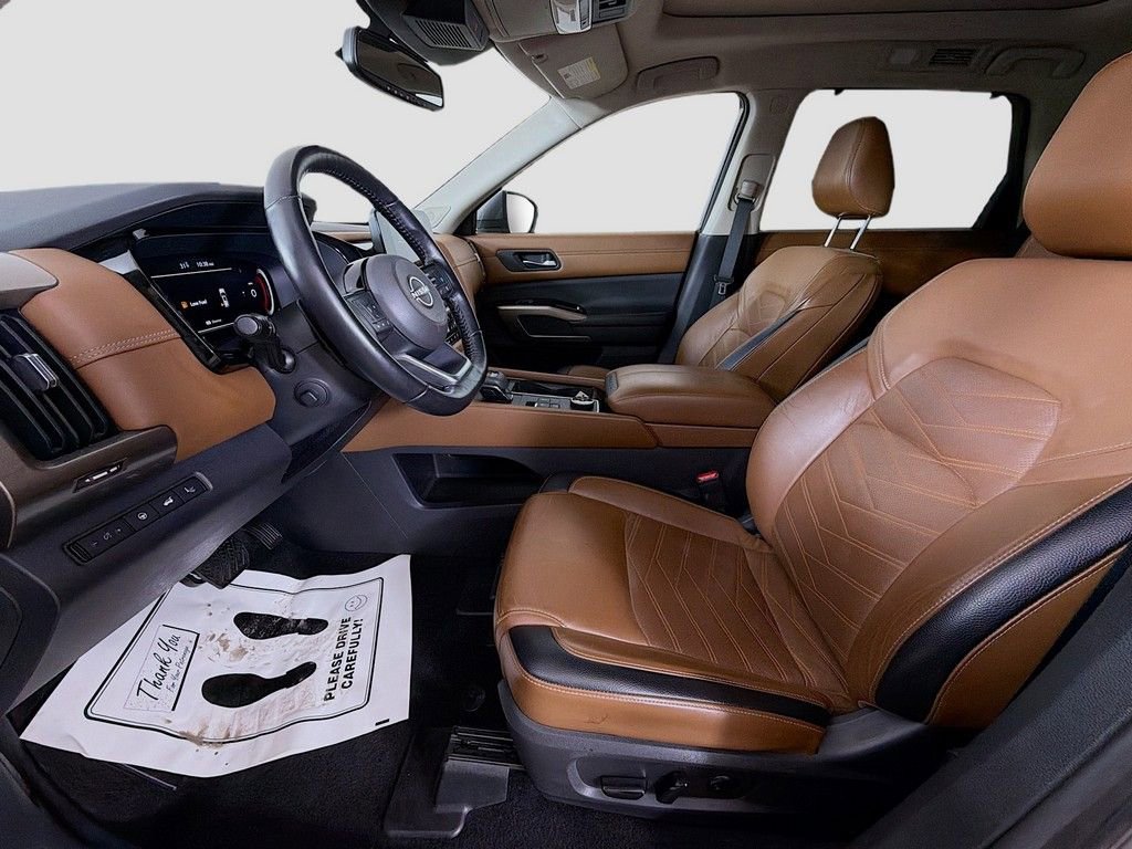 Used 2022 Nissan Pathfinder Platinum w/ Cargo Package image 25