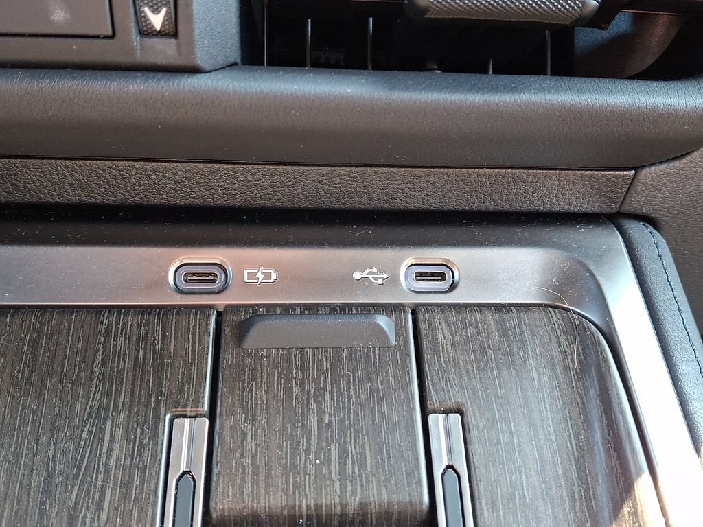 Used 2024 Lexus GX 550 w/ Accessory Package (2T) AWD/4WD image 30