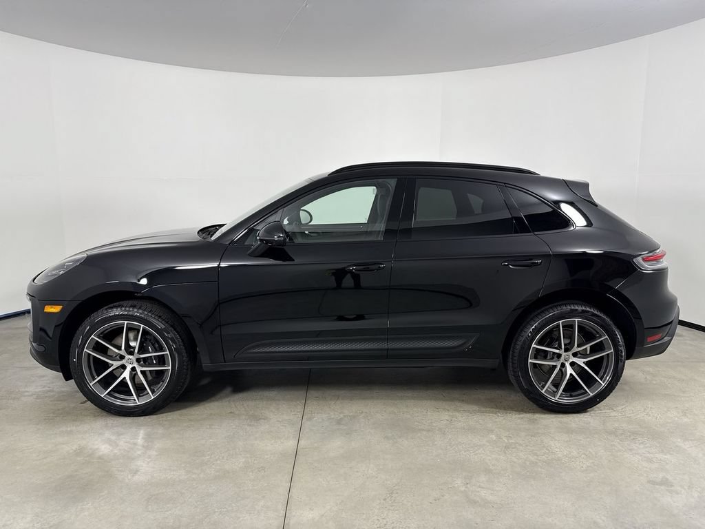 New 2026 Porsche Macan AWD/4WD image 2