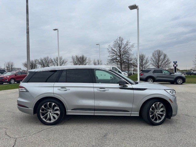 Used 2021 Lincoln Aviator Grand Touring w/ Equipment Group 302A AWD/4WD image 9