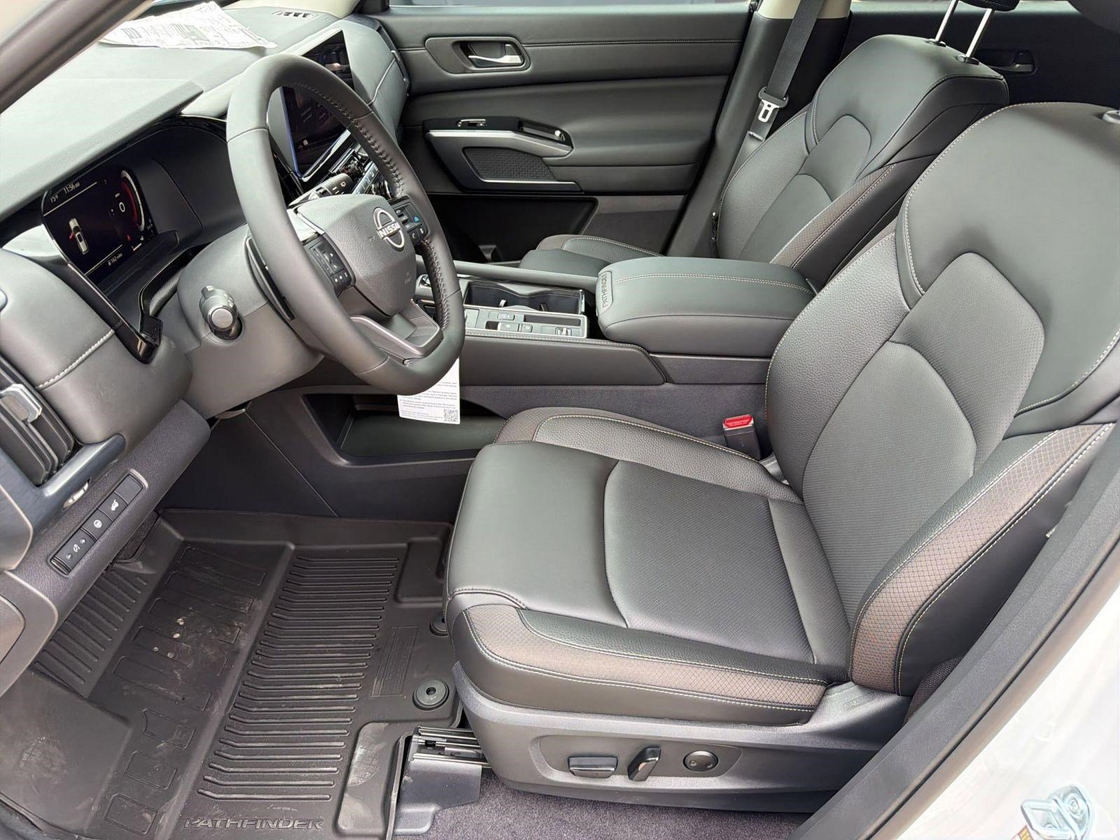 New 2026 Nissan Pathfinder SL image 5