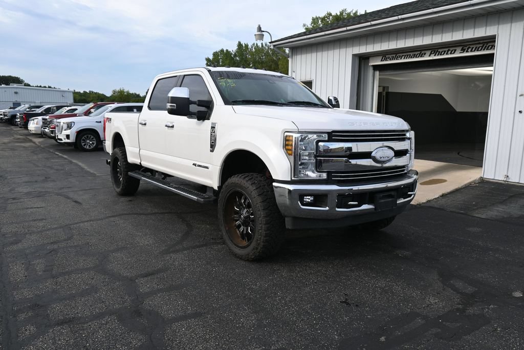 Used 2018 Ford F350 Lariat w/ Lariat Ultimate Package AWD/4WD image 2
