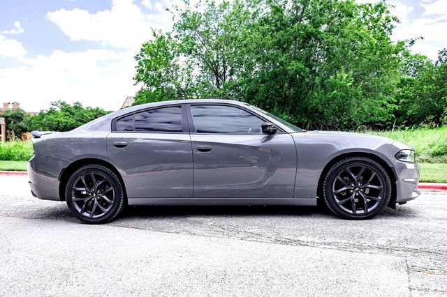 Used 2019 Dodge Charger SXT w/ Plus Group RWD image 5