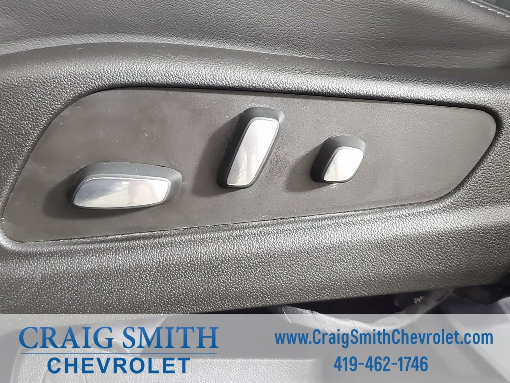 Used 2023 Cadillac XT6 Premium Luxury image 38