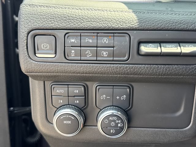 Used 2023 GMC Yukon Denali AWD/4WD image 29