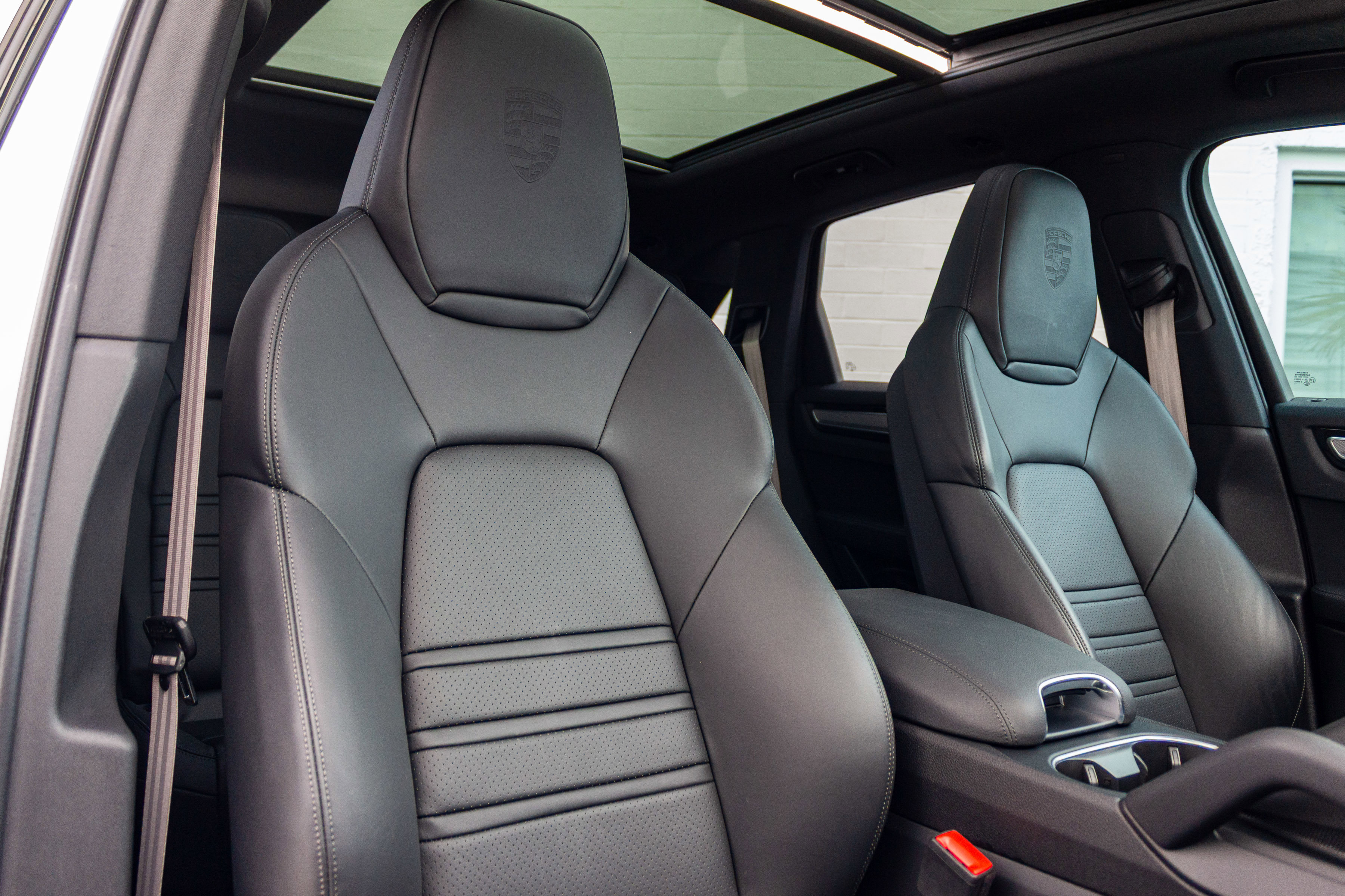 Used 2022 Porsche Cayenne S Platinum image 28