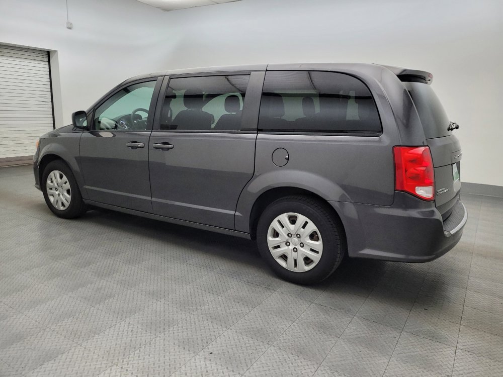 Used 2018 Dodge Grand Caravan SE w/ UConnect Hands-Free Group image 3