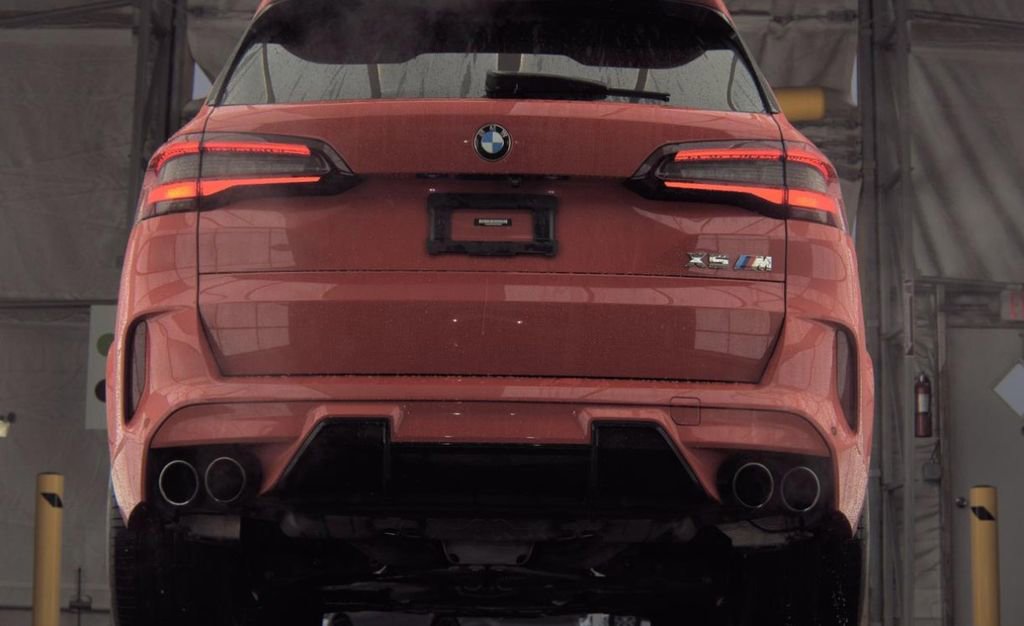 Used 2023 BMW X5 M AWD/4WD image 13