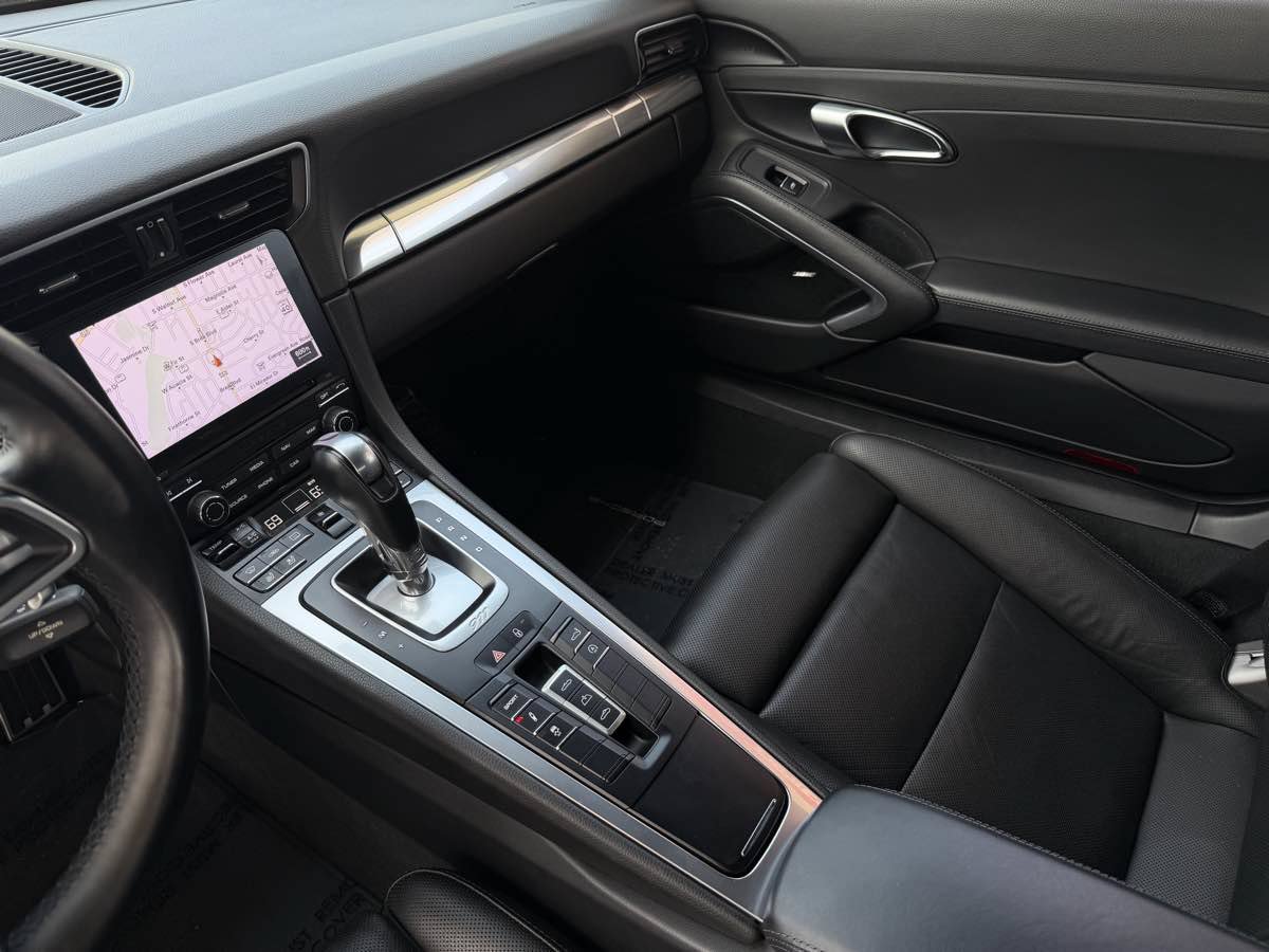 Used 2019 Porsche 911 Carrera RWD image 22