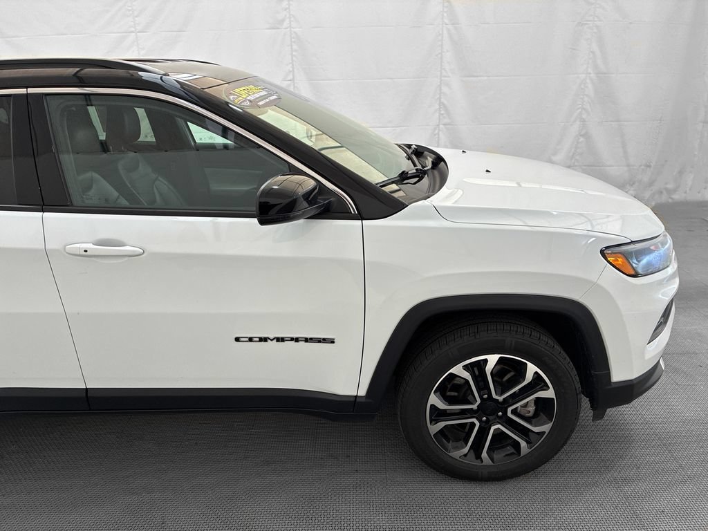 Used 2024 Jeep Compass Limited AWD/4WD image 9