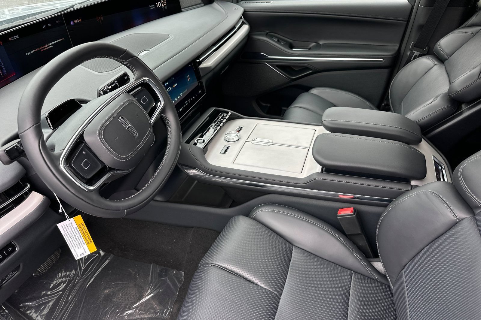 New 2026 Lincoln Navigator Reserve w/ Jet Appearance Package AWD/4WD image 9