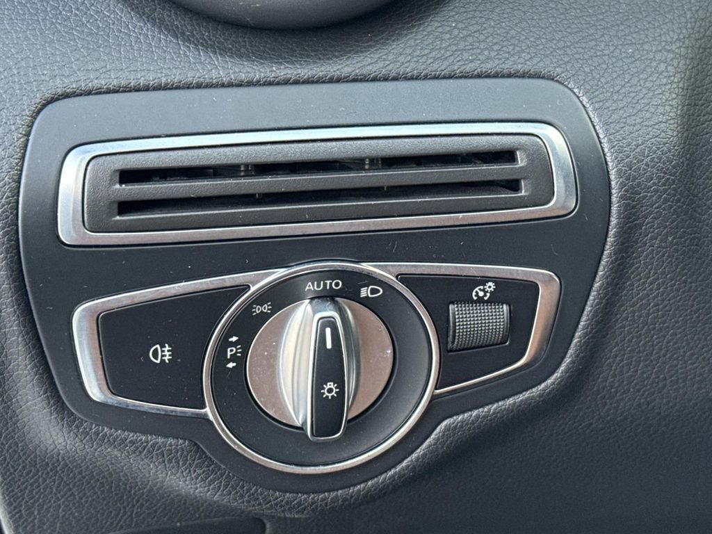 Used 2021 Mercedes-Benz C 300 Coupe image 21