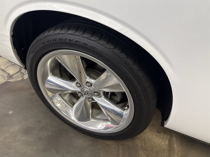 Used 2014 Dodge Challenger R/T RWD image 12
