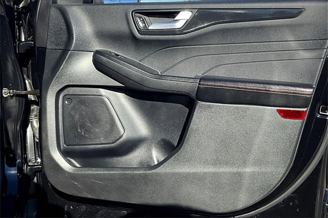 Used 2025 Ford Escape ST-Line image 28