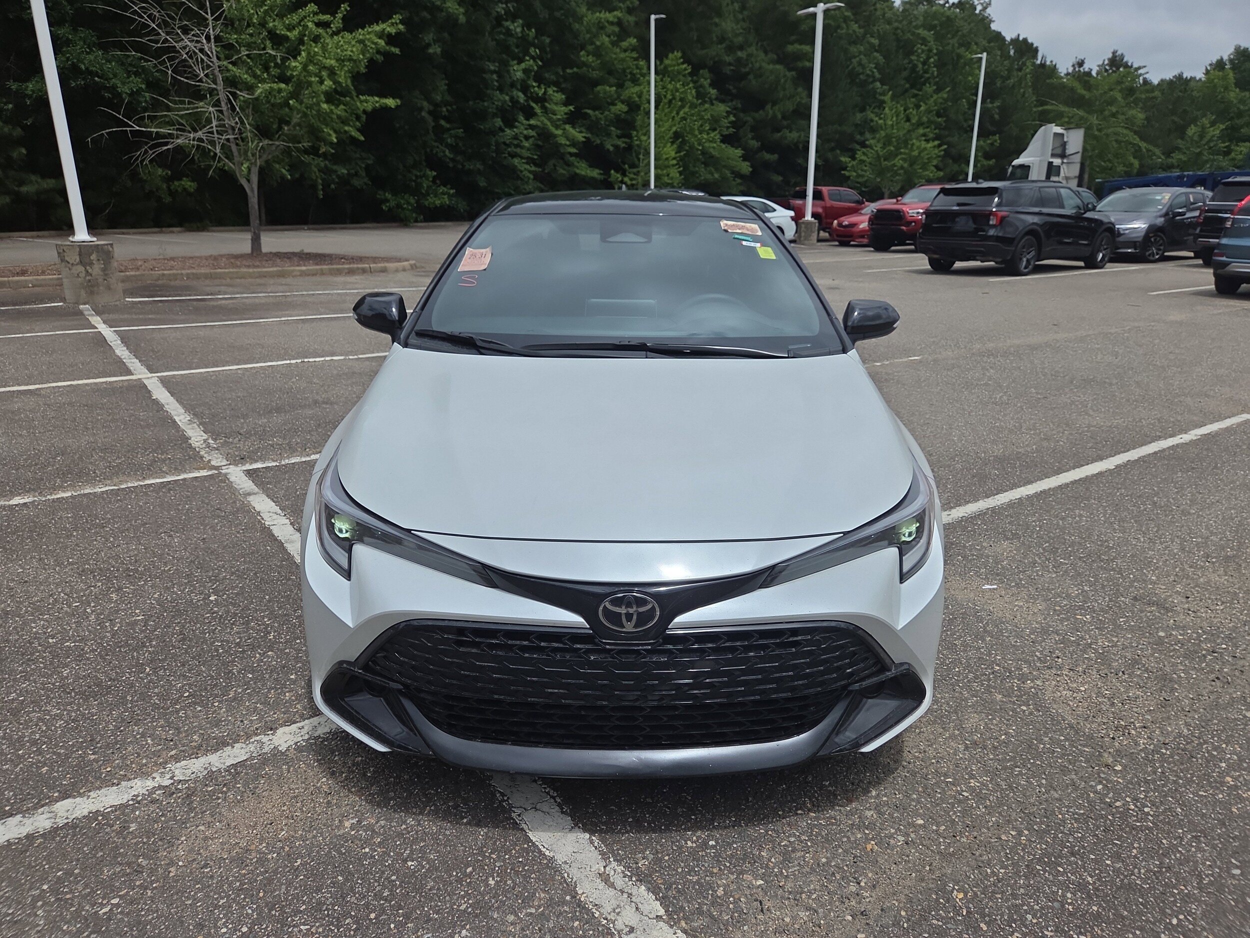 Used 2025 Toyota Corolla SE FWD image 8