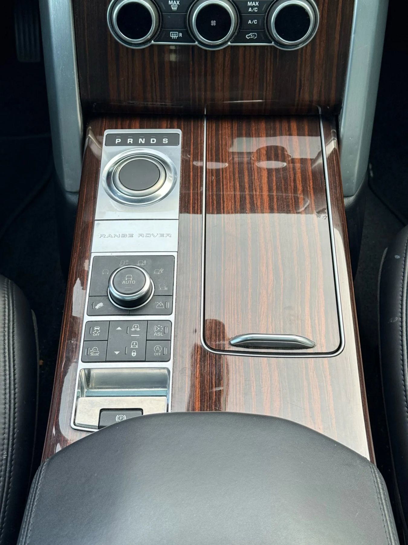 Used 2016 Land Rover Range Rover HSE image 37