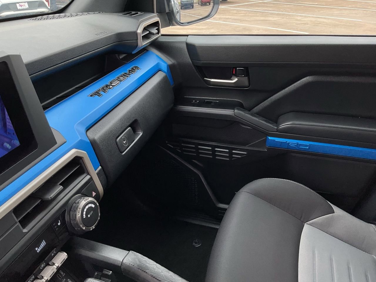 Used 2025 Toyota Tacoma TRD Off-Road AWD/4WD image 48