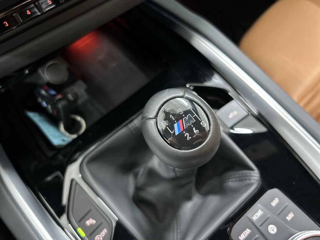 Used 2025 BMW Z4 M40i w/ Edition RWD image 18