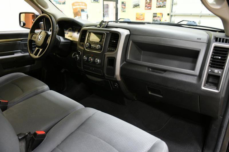 Used 2016 RAM 1500 Express RWD image 49
