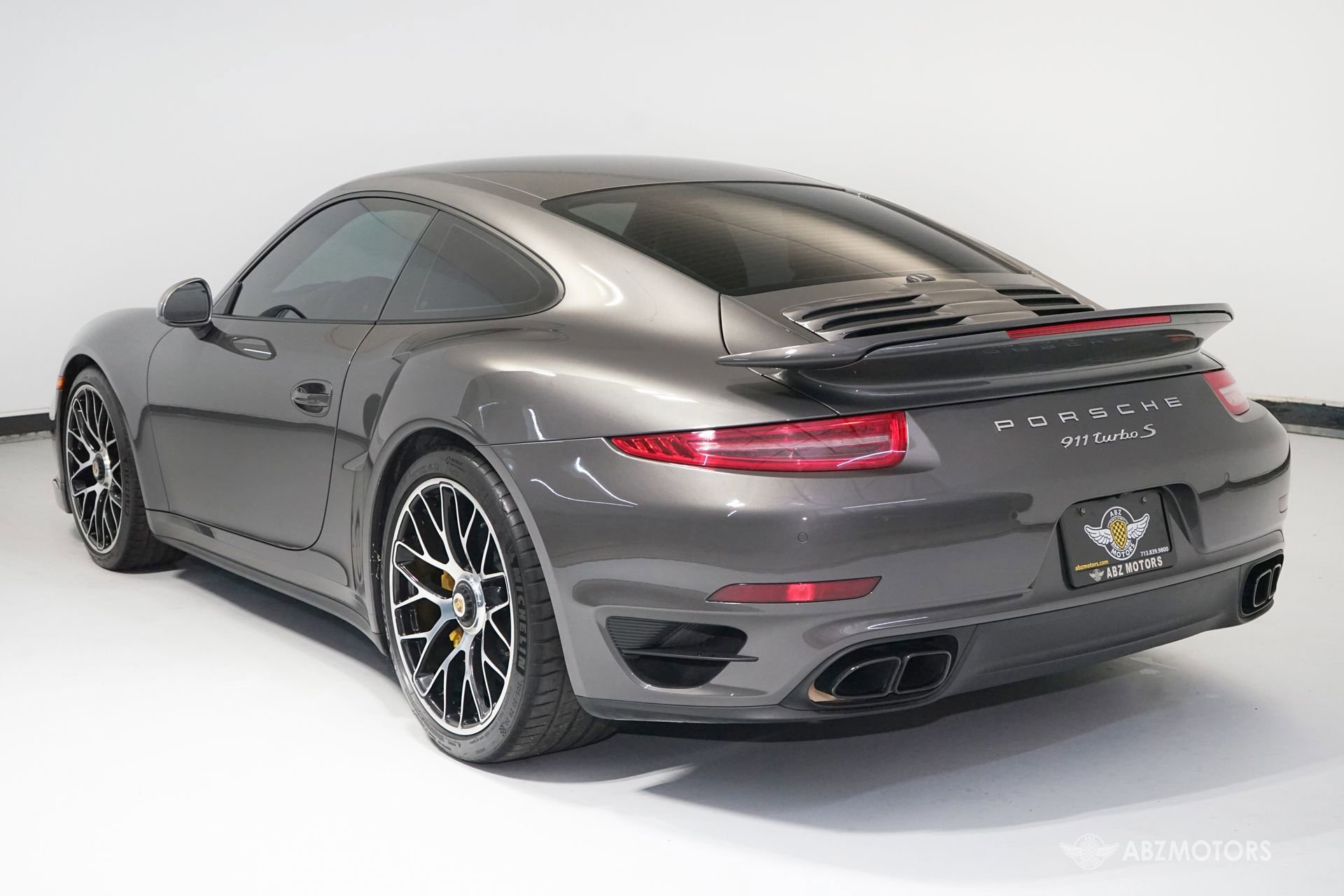 Used 2014 Porsche 911 Turbo S image 6