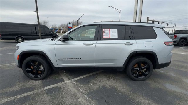 Used 2021 Jeep Grand Cherokee L Laredo image 5