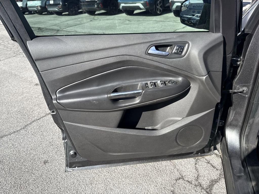 Used 2019 Ford Escape Titanium w/ U0J03 - Titanium Tow Package image 22