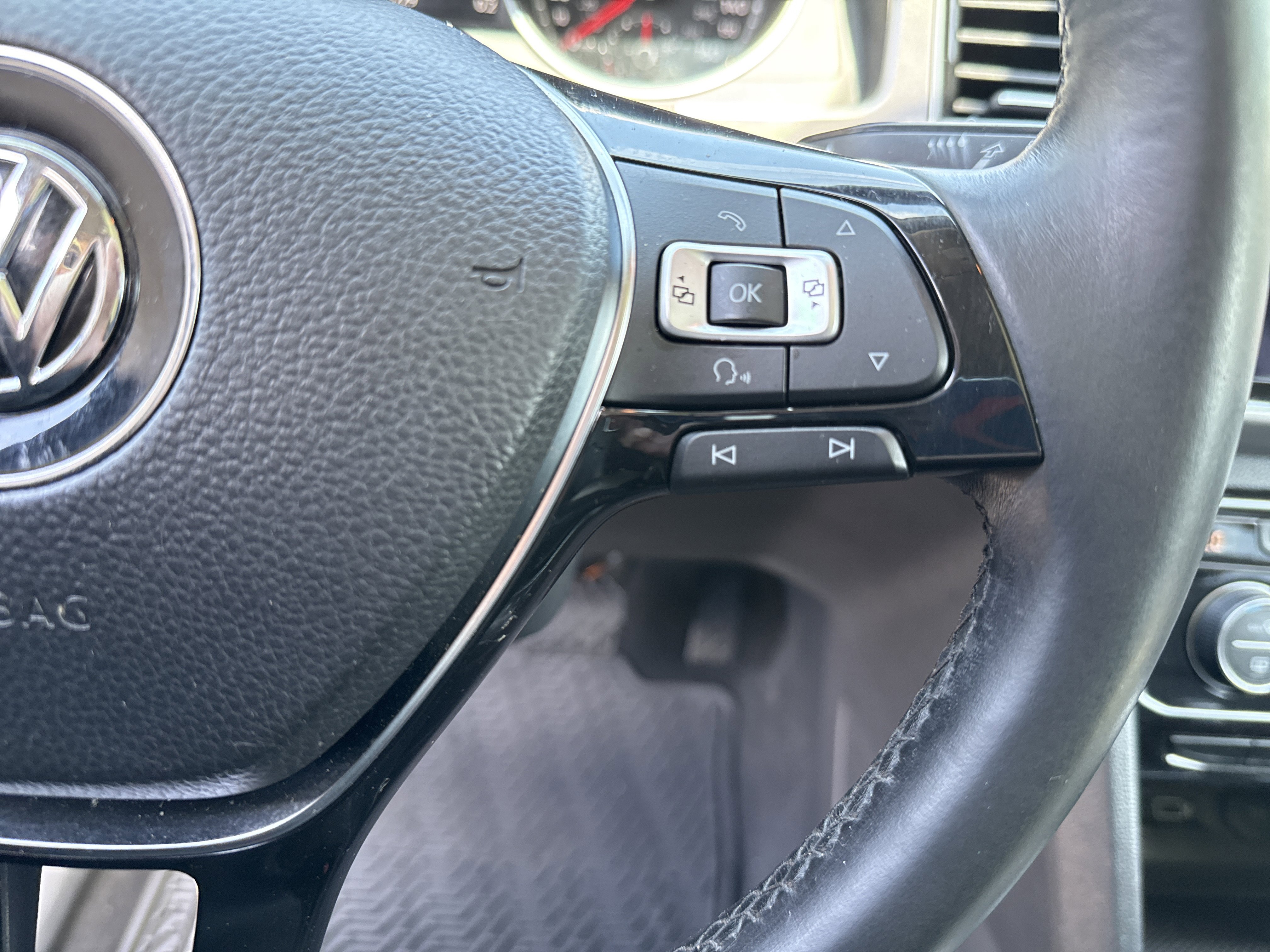 Used 2018 Volkswagen Atlas SEL FWD image 20