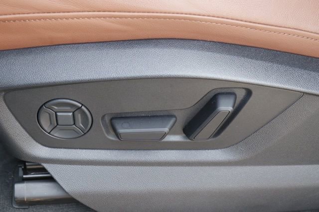 Used 2024 Audi Q8 Premium image 15