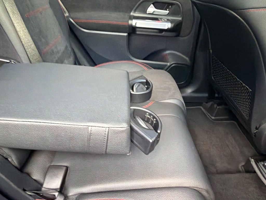 Used 2022 Mercedes-Benz GLB 250 4MATIC image 38