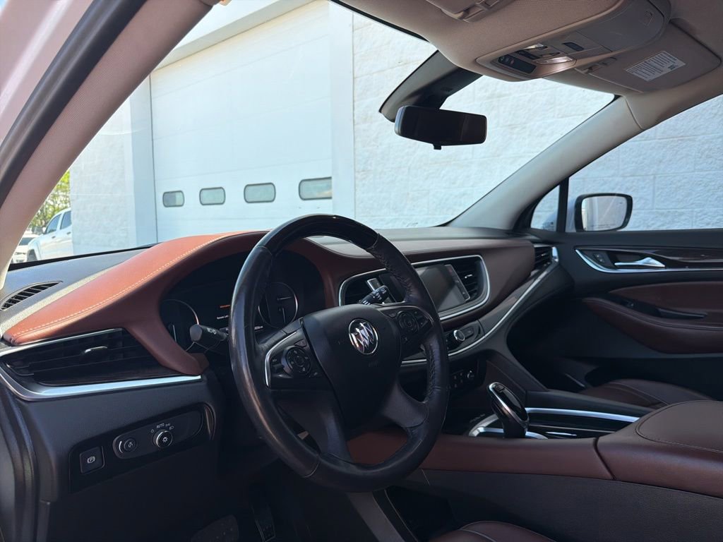 Used 2021 Buick Enclave Avenir w/ Avenir Technology Package AWD/4WD image 10
