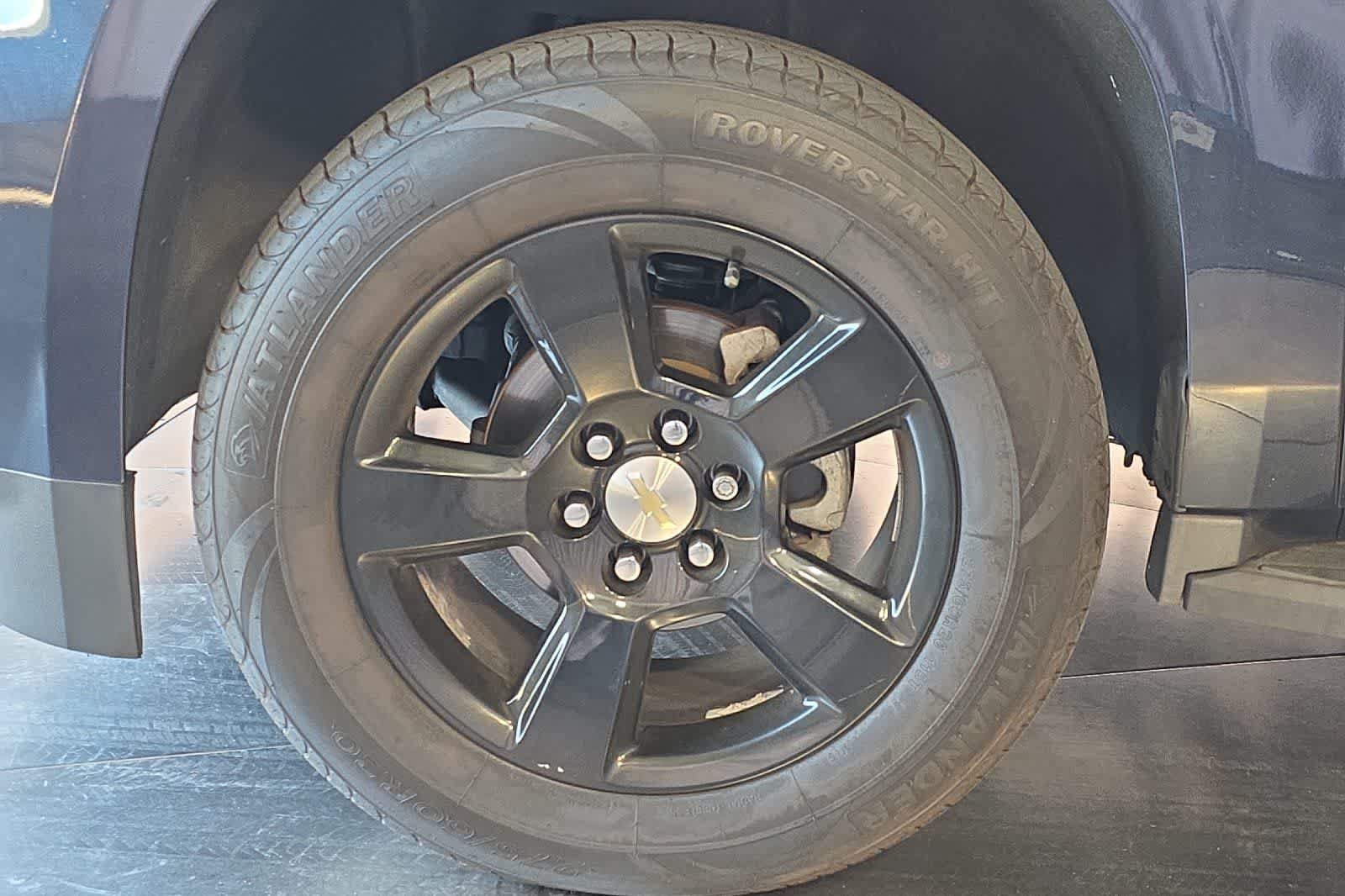 Used 2017 Chevrolet Tahoe LT w/ Luxury Package AWD/4WD image 12
