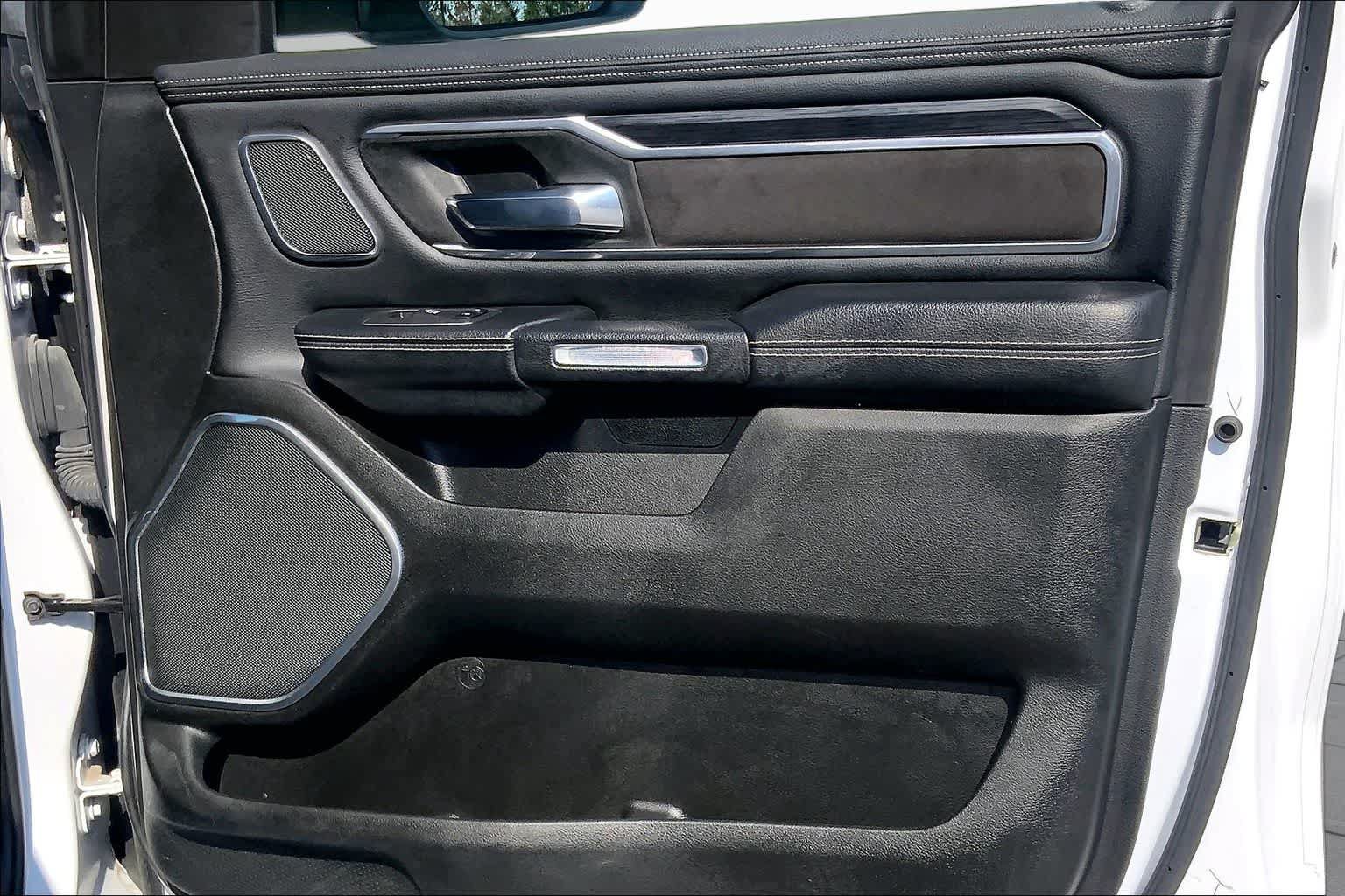 Used 2023 RAM 1500 Laramie AWD/4WD image 23