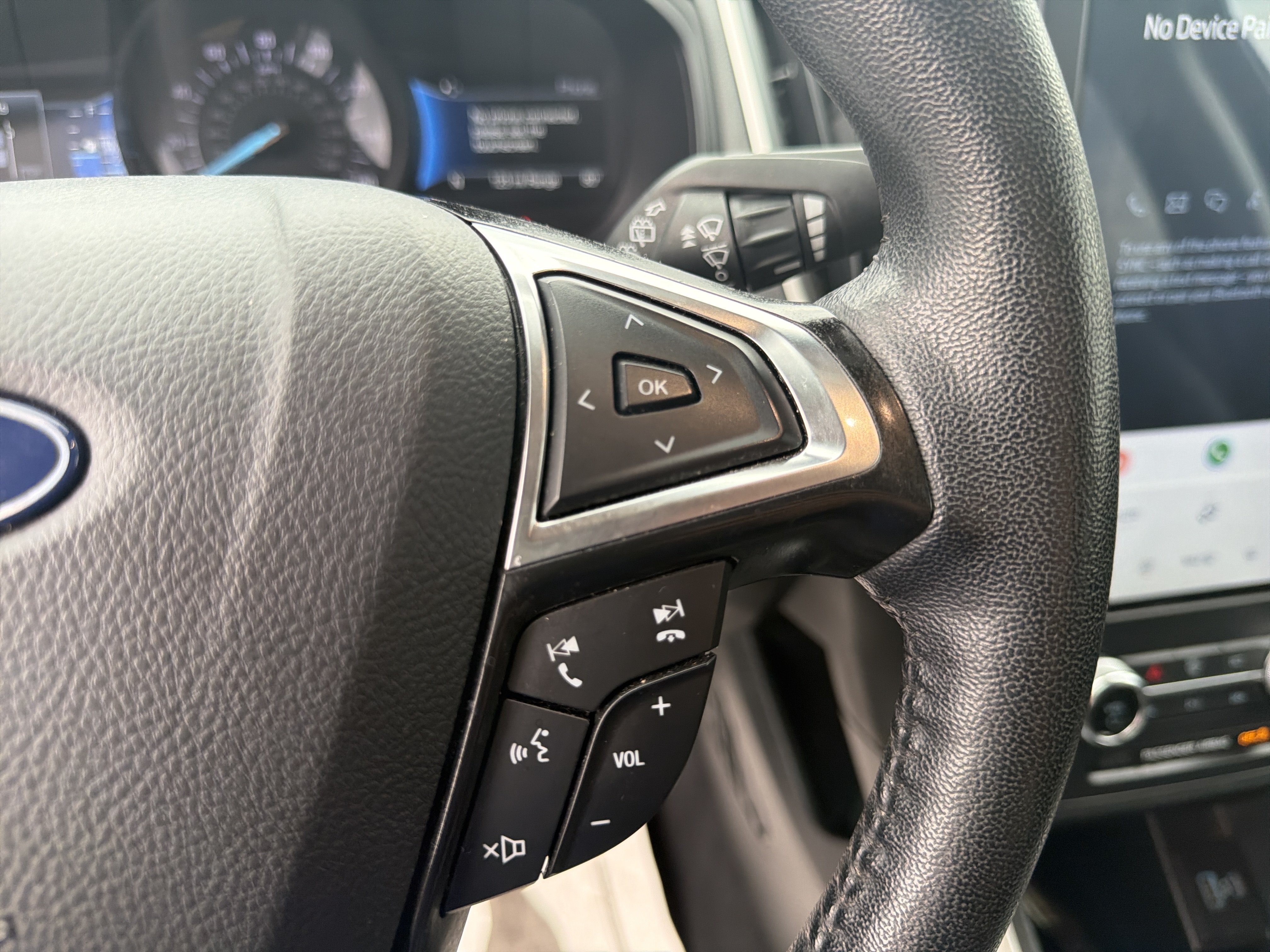 Used 2024 Ford Edge SEL AWD/4WD image 19